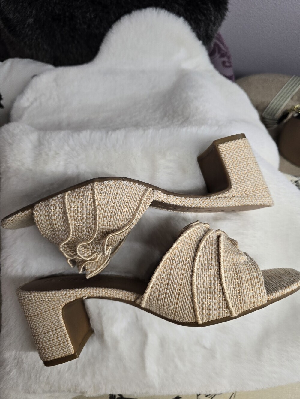 AEROSOLES "Gabrielle" Heeled Neutral Beige Ruffle Slides - Picture 5 of 8